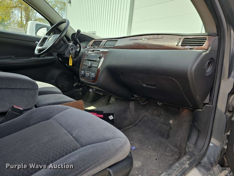 image for item EH8905 2010 Chevrolet Impala LT 