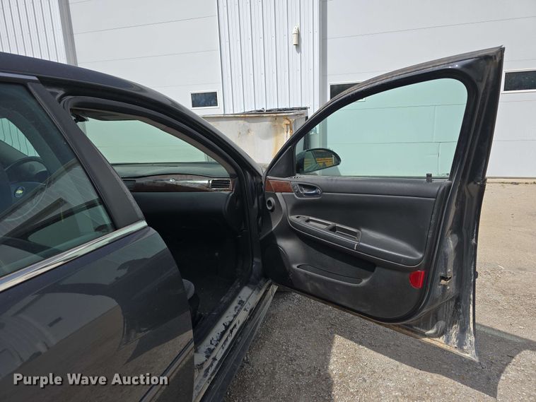 image for item EH8905 2010 Chevrolet Impala LT 