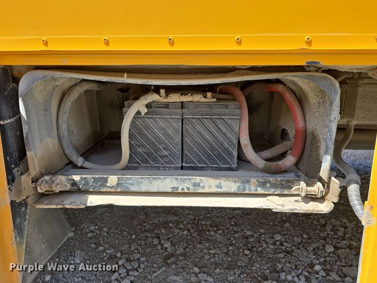 image for item EH8906 2010 Thomas Built  SAF-T-LINER C2 school bus