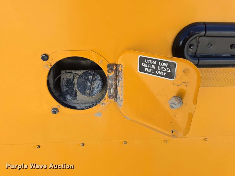 image for item EH8906 2010 Thomas Built  SAF-T-LINER C2 school bus