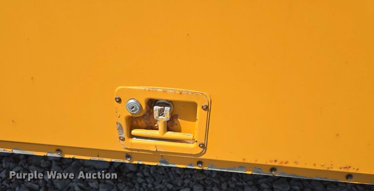 image for item EH8906 2010 Thomas Built  SAF-T-LINER C2 school bus