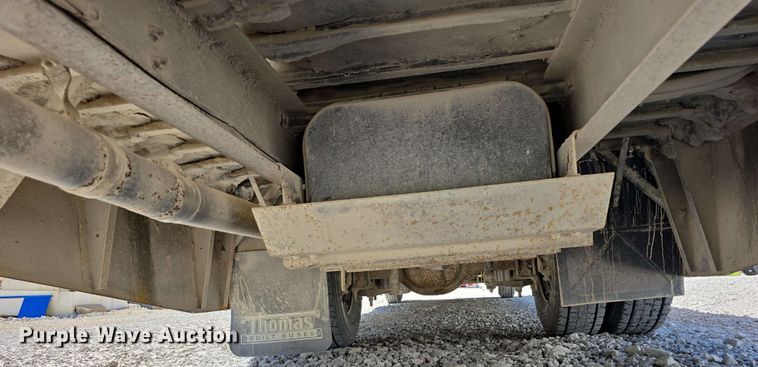 image for item EH8906 2010 Thomas Built  SAF-T-LINER C2 school bus