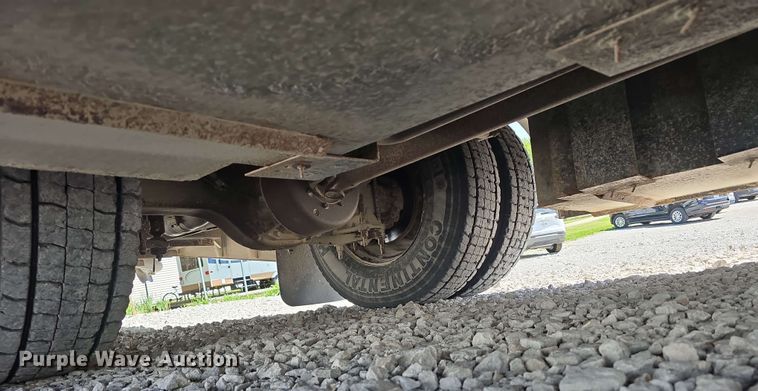 image for item EH8906 2010 Thomas Built  SAF-T-LINER C2 school bus