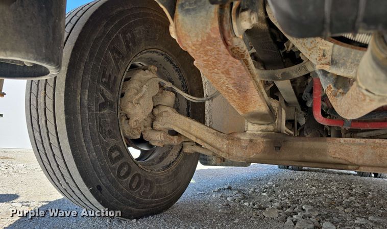 image for item EH8906 2010 Thomas Built  SAF-T-LINER C2 school bus