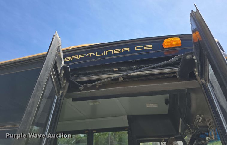 image for item EH8906 2010 Thomas Built  SAF-T-LINER C2 school bus