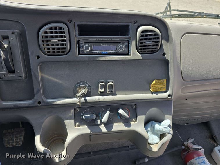 image for item EH8906 2010 Thomas Built  SAF-T-LINER C2 school bus