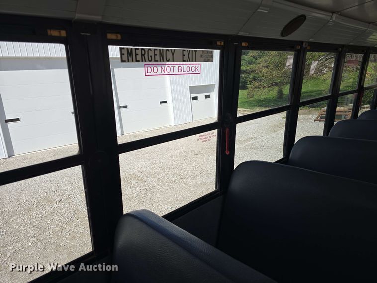 image for item EH8906 2010 Thomas Built  SAF-T-LINER C2 school bus