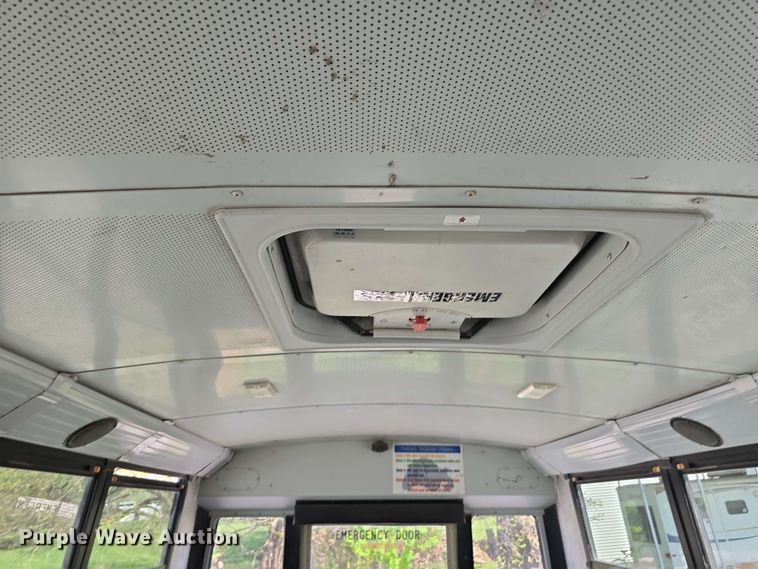 image for item EH8906 2010 Thomas Built  SAF-T-LINER C2 school bus