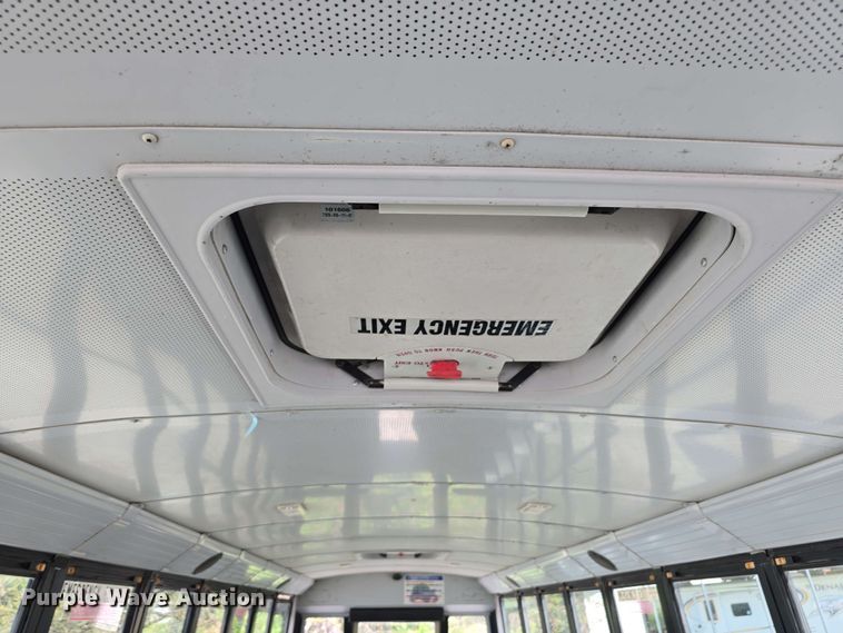 image for item EH8906 2010 Thomas Built  SAF-T-LINER C2 school bus