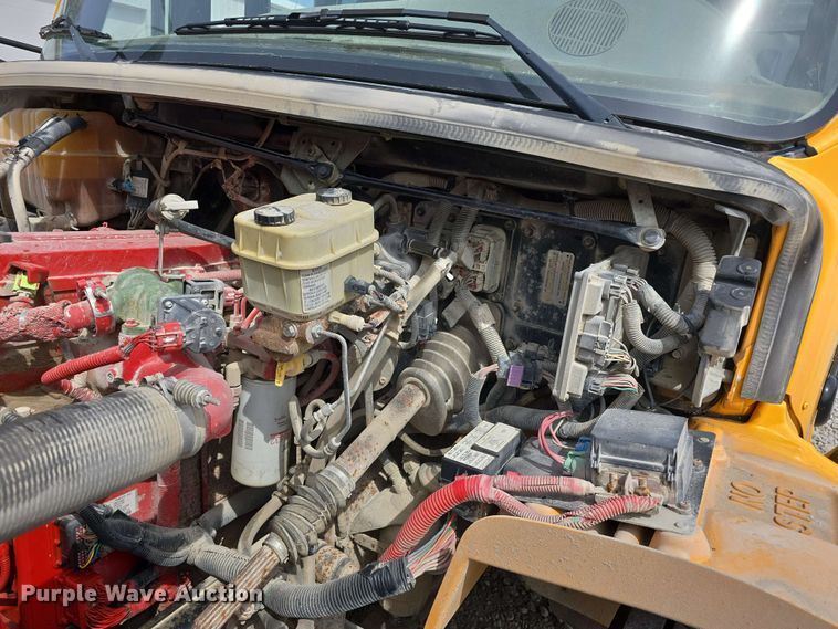 image for item EH8906 2010 Thomas Built  SAF-T-LINER C2 school bus