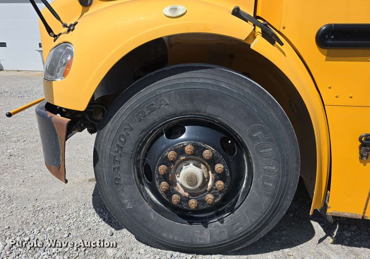 image for item EH8906 2010 Thomas Built  SAF-T-LINER C2 school bus