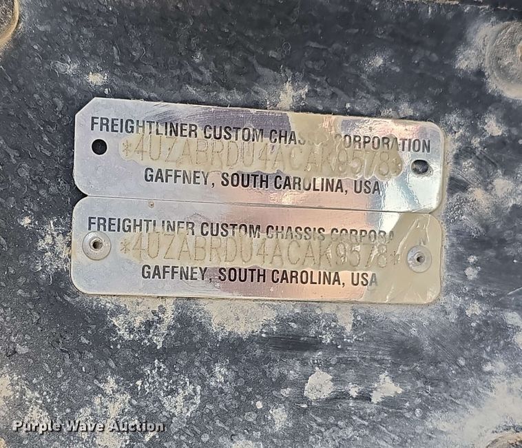 image for item EH8906 2010 Thomas Built  SAF-T-LINER C2 school bus