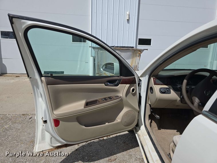 image for item EH8907 2008 Chevrolet Impala LT 