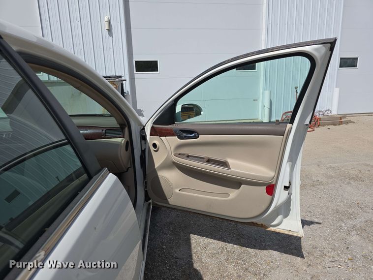 image for item EH8907 2008 Chevrolet Impala LT 