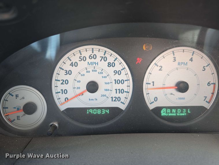 image for item EH8909 2005 Chrysler Town & Country LX van