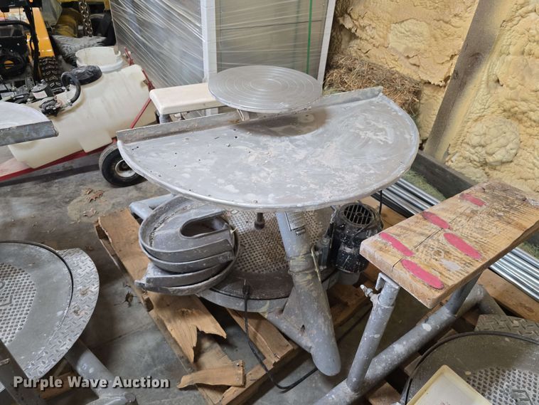 image for item EH8912 (4) Lockerbie K Potter's wheels