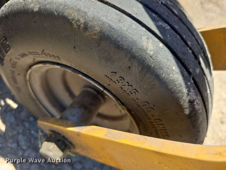 image for item EH8913 2011 Hustler FasTrak Super Duty ZTR lawn mower