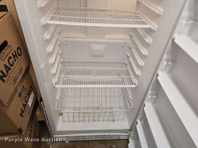 image for item EH8915 2011 Whirlpool EV200NZTQ freezer