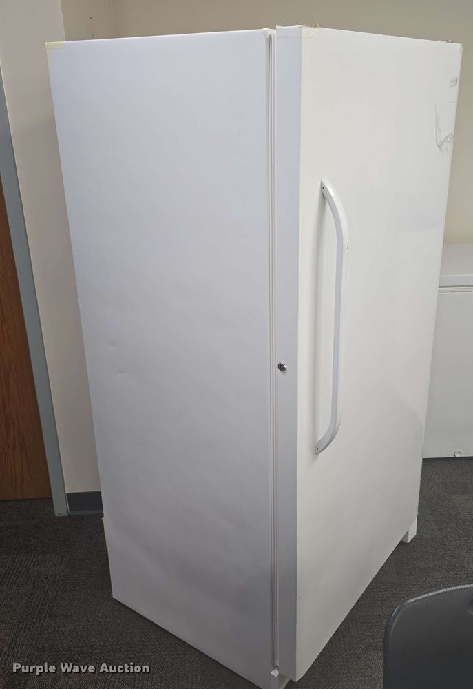 image for item EH8940 (2) freezers