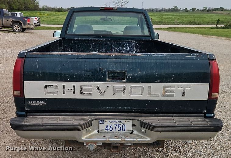 image for item EI8990 1995 Chevrolet C1500 pickup truck