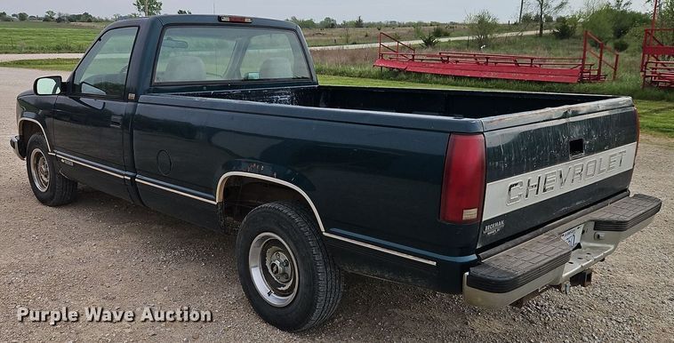 image for item EI8990 1995 Chevrolet C1500 pickup truck