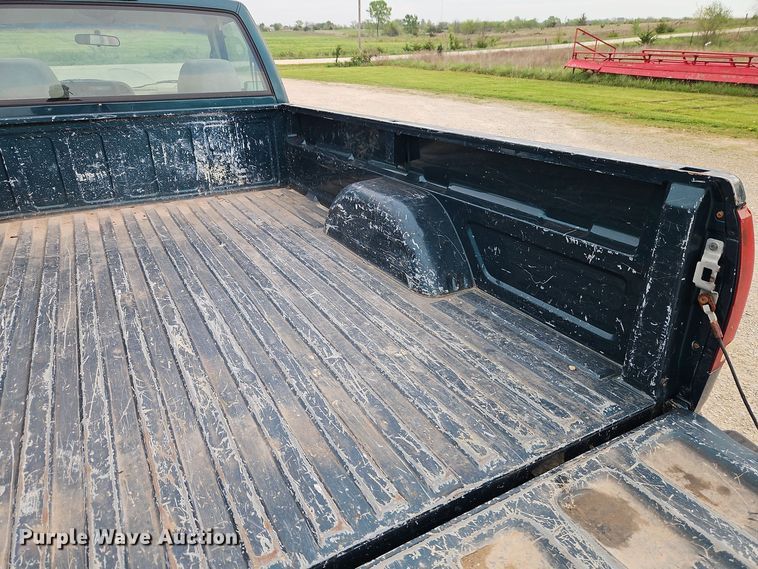 image for item EI8990 1995 Chevrolet C1500 pickup truck