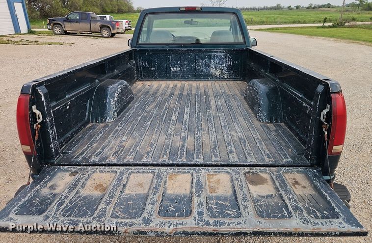 image for item EI8990 1995 Chevrolet C1500 pickup truck