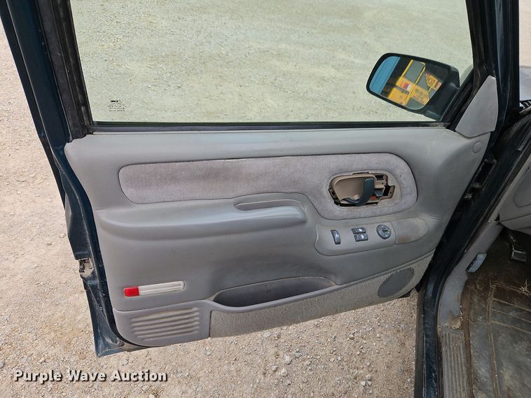 image for item EI8990 1995 Chevrolet C1500 pickup truck