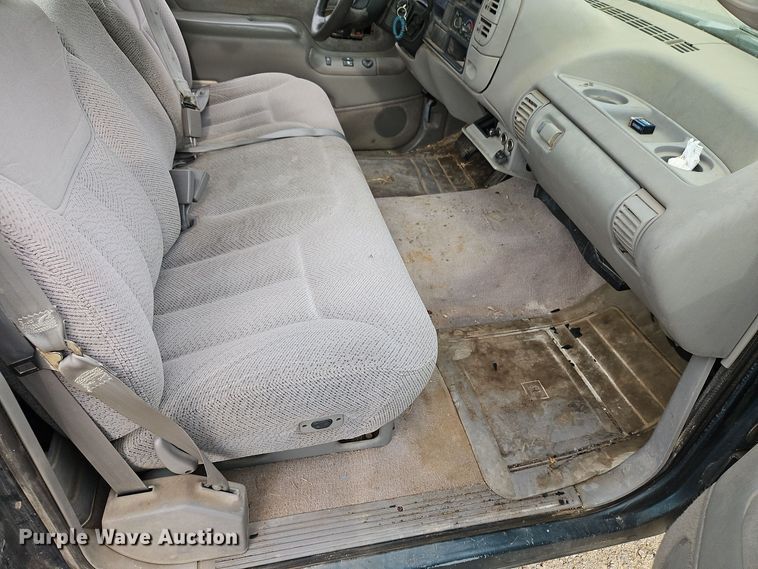 image for item EI8990 1995 Chevrolet C1500 pickup truck