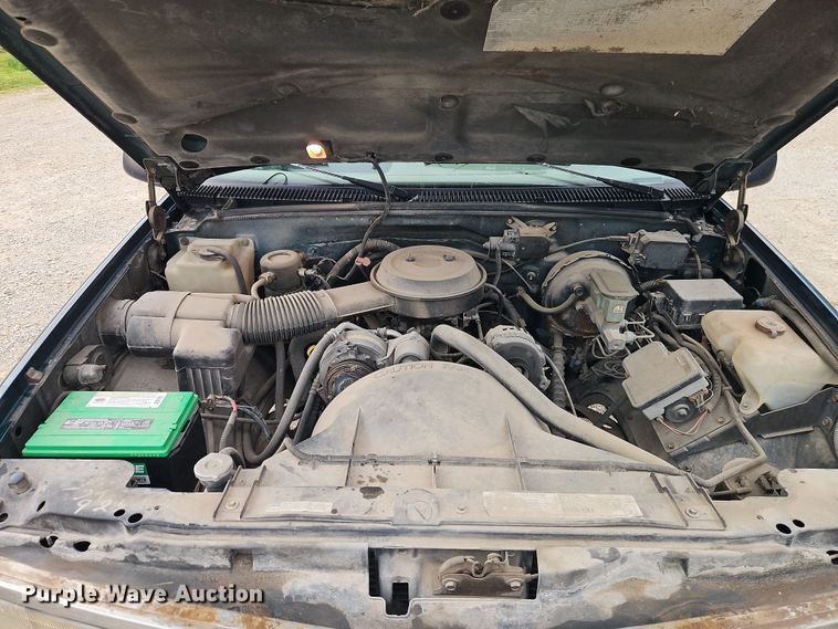 image for item EI8990 1995 Chevrolet C1500 pickup truck