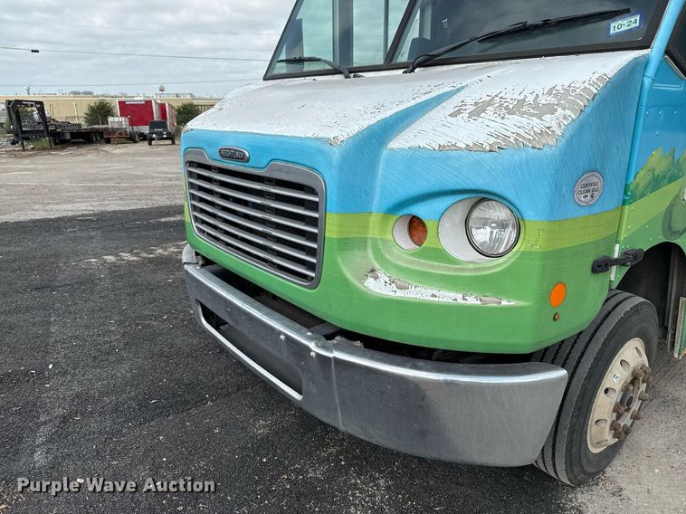 image for item EJ3653 2016 Freightliner MT55 bookmobile truck