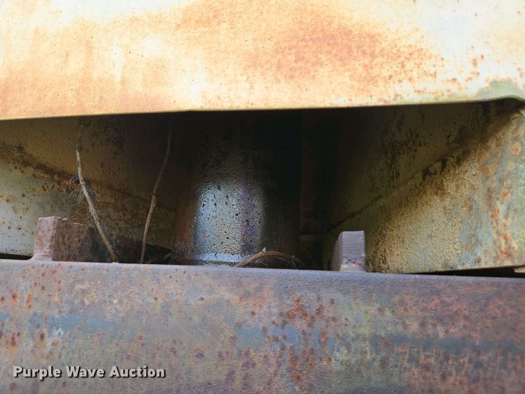 image for item EJ7446 End dump pup trailer