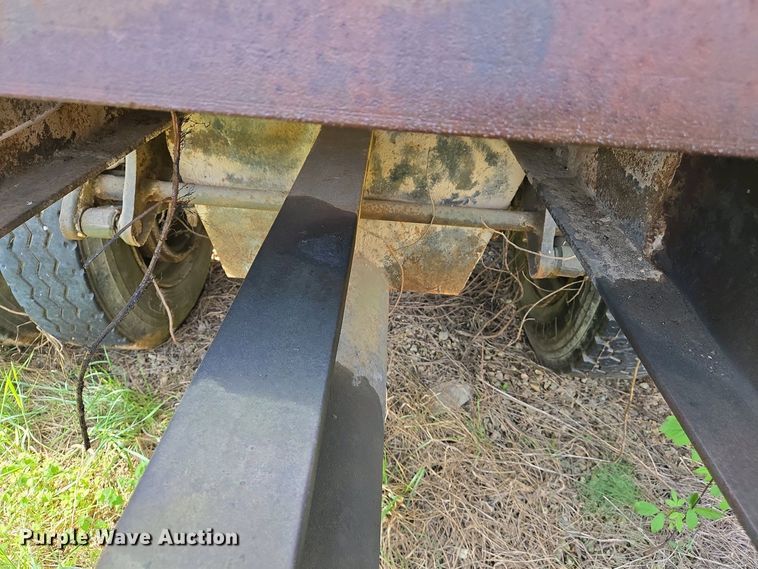 image for item EJ7446 End dump pup trailer