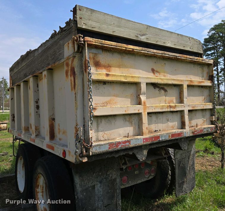 image for item EJ7446 End dump pup trailer