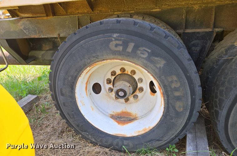 image for item EJ7446 End dump pup trailer