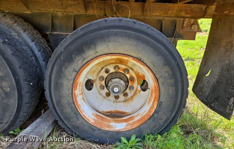 image for item EJ7446 End dump pup trailer