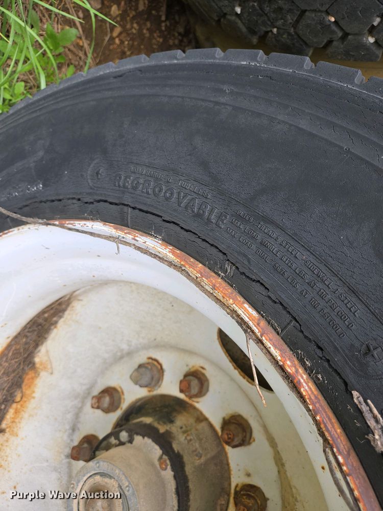 image for item EJ7446 End dump pup trailer