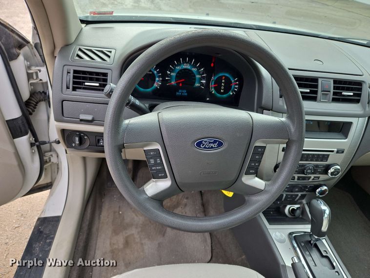 image for item EJ7521 2010 Ford Fusion 