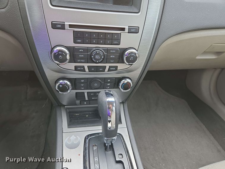 image for item EJ7521 2010 Ford Fusion 