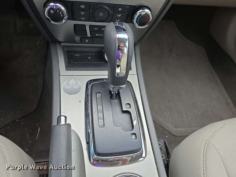 image for item EJ7521 2010 Ford Fusion 