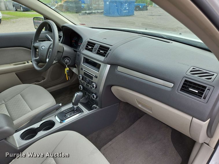 image for item EJ7521 2010 Ford Fusion 