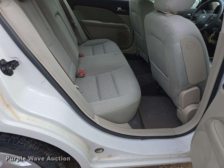 image for item EJ7521 2010 Ford Fusion 