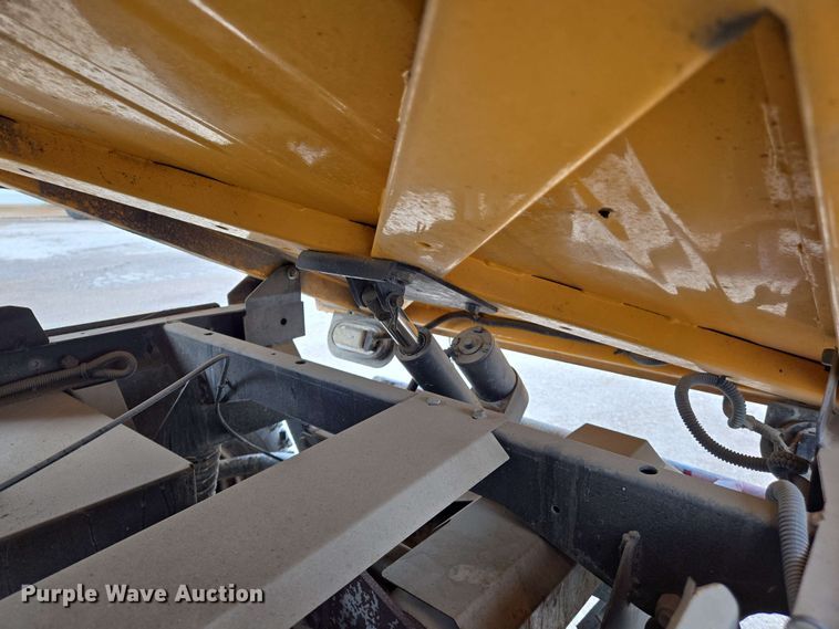 image for item EJ7523 Cub Cadet 39A-212-100 utility vehicle