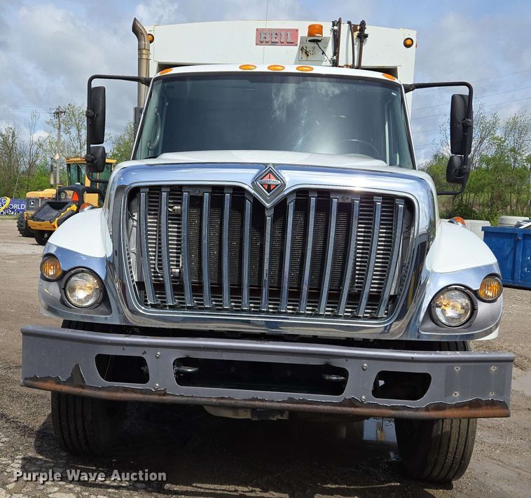 image for item EJ7525 2010 International 7400 WorkStar refuse truck
