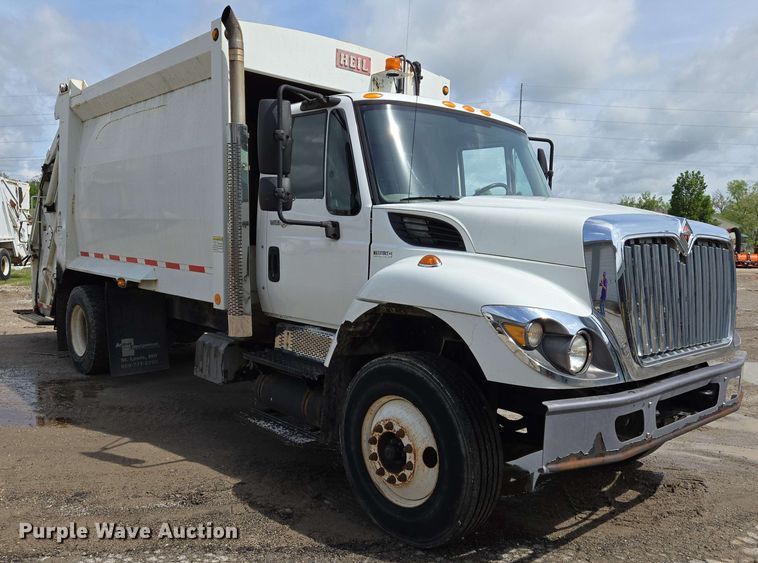 image for item EJ7525 2010 International 7400 WorkStar refuse truck