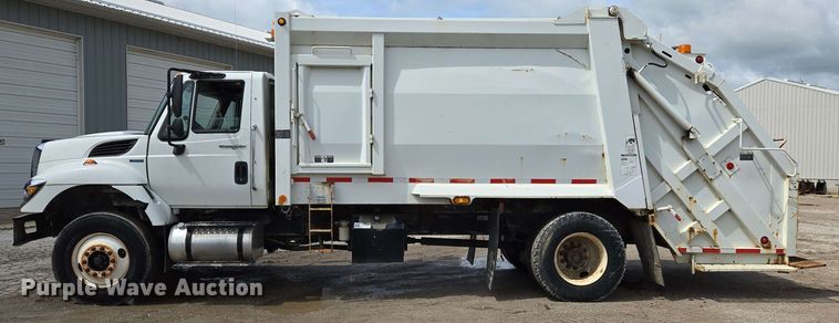 image for item EJ7525 2010 International 7400 WorkStar refuse truck