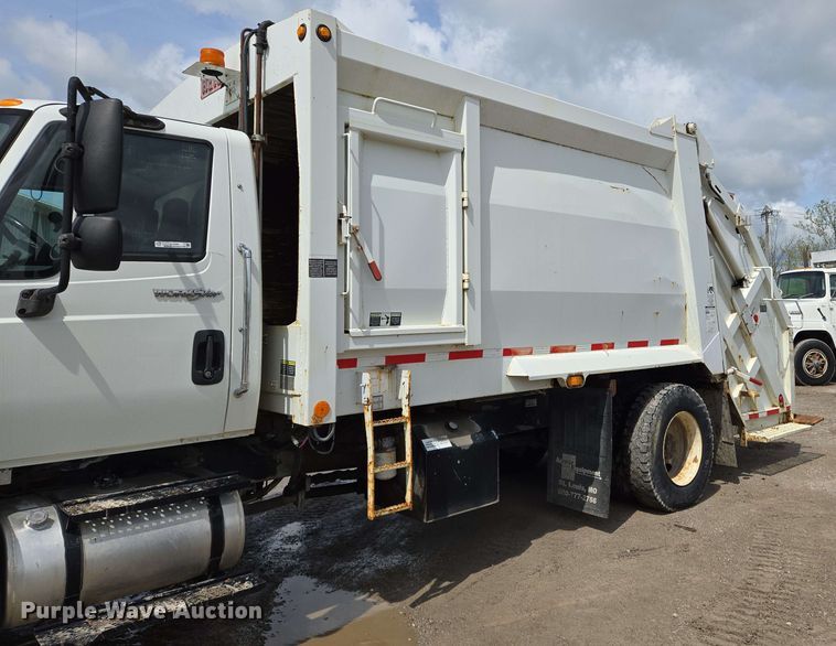 image for item EJ7525 2010 International 7400 WorkStar refuse truck