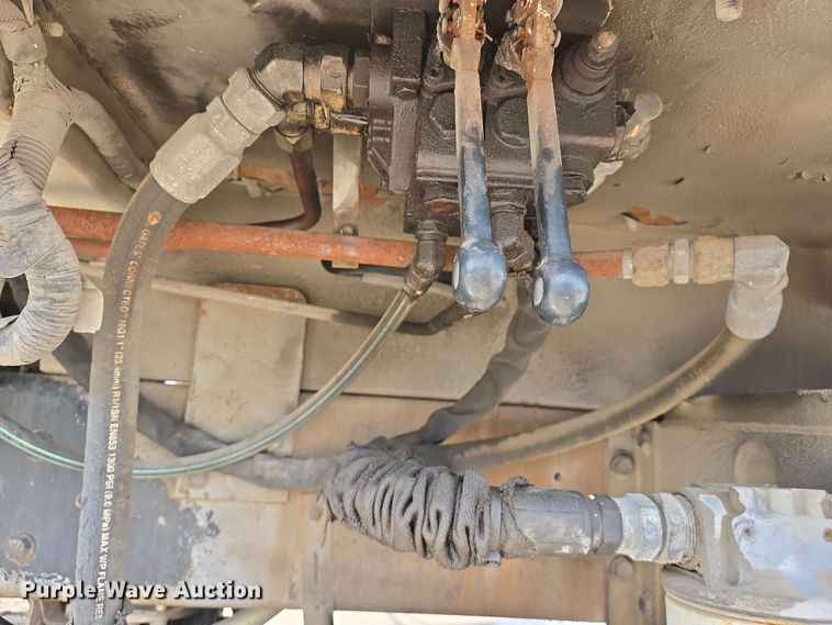 image for item EJ7525 2010 International 7400 WorkStar refuse truck