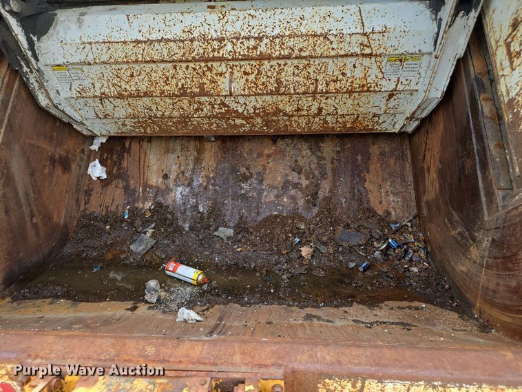 image for item EJ7525 2010 International 7400 WorkStar refuse truck