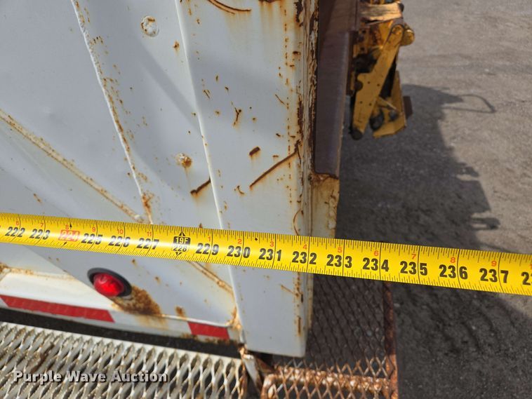 image for item EJ7525 2010 International 7400 WorkStar refuse truck